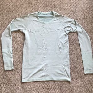 Long sleeve Lululemon top